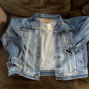 BNWT. American Eagle sz small Jean jacket